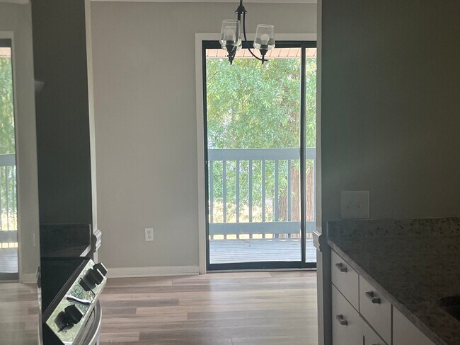 Photo - 10933 Harrowfield Rd