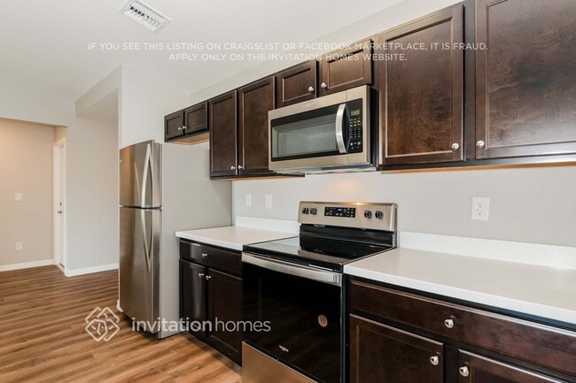 Photo - 518 Ganley St