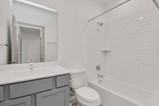 Photo - 4010 Elk Crk Ct