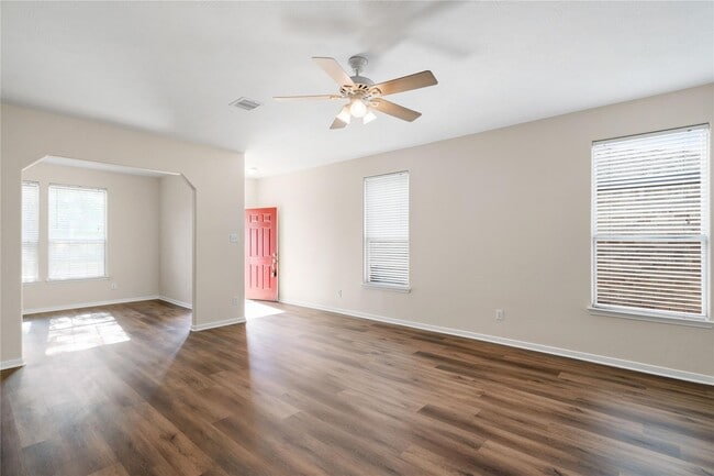 Photo - 8810 Willow Spur Dr