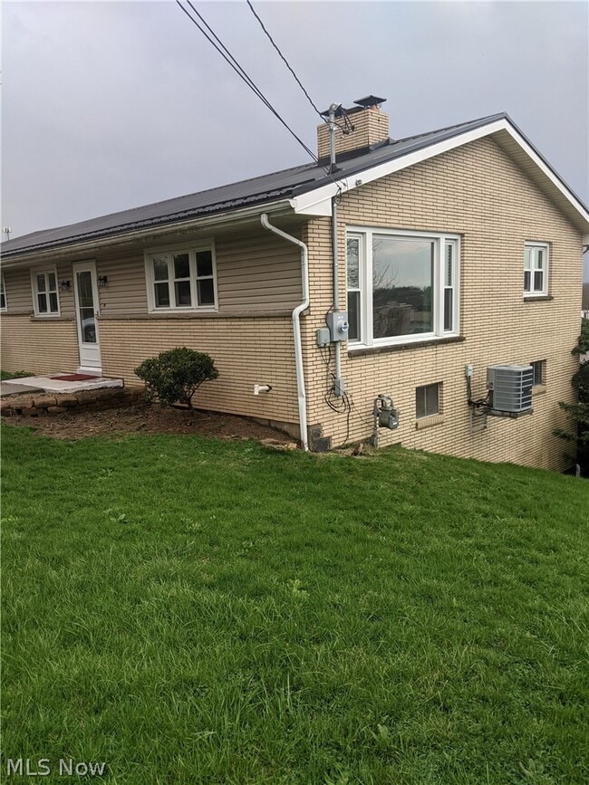 Building Photo - 51392 Breezy Hill Rd