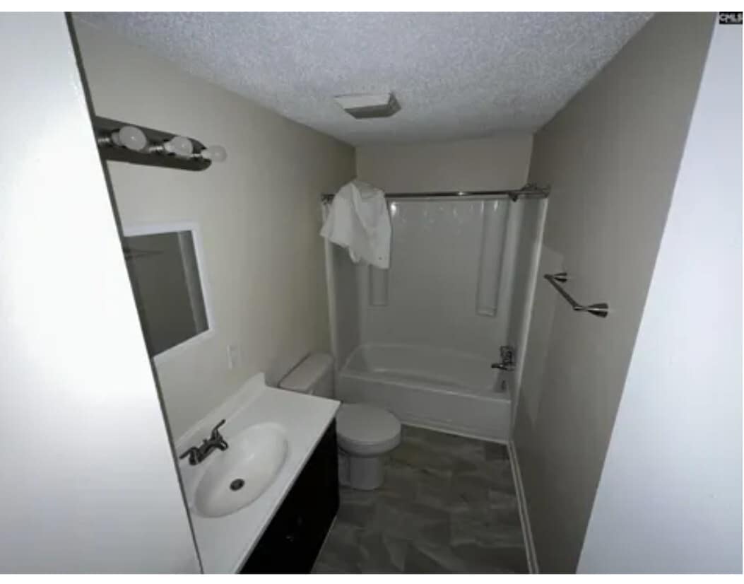 Photo - 248 Lloydwood Dr