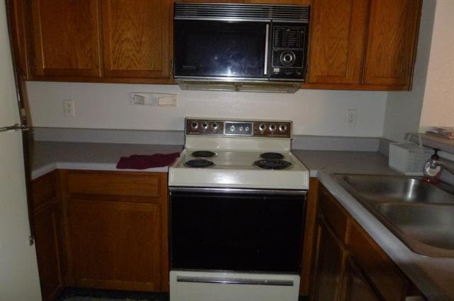 Photo - 9835 Walnut St Unit 107