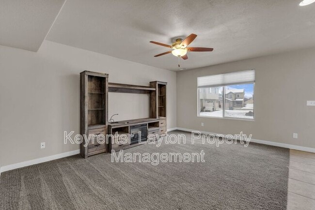 Photo - 2415 Wellington Dr