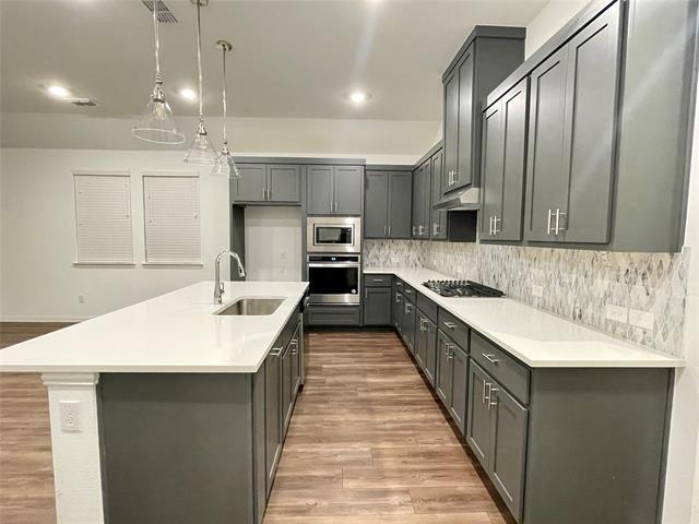 Photo - 2405 Lovegrass Ln