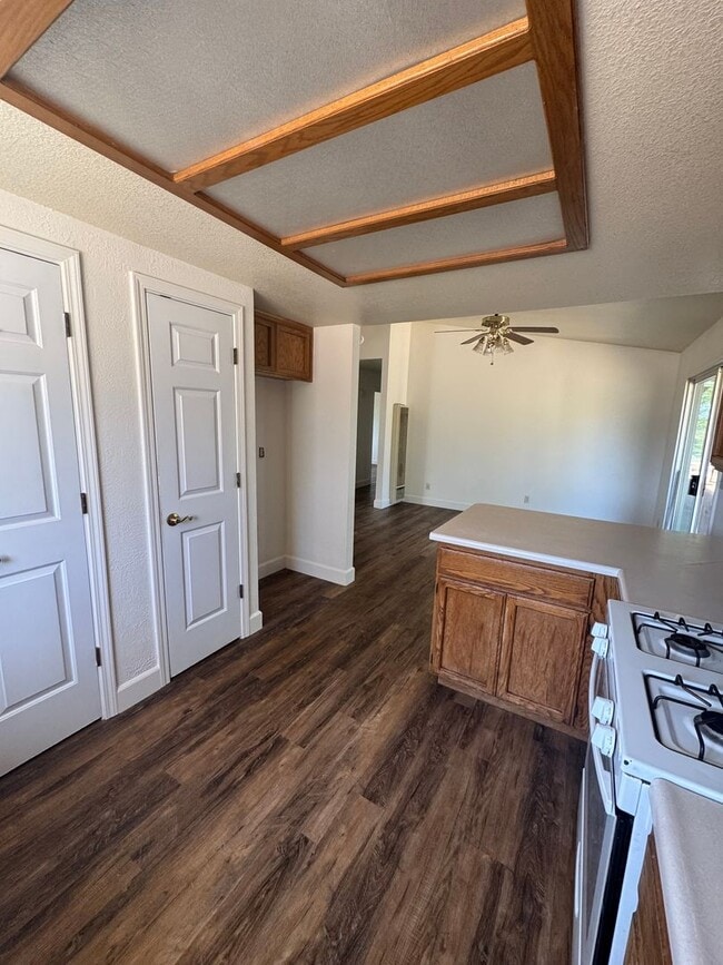 Photo - 3 BEDROOM HOME IN COUNTRY SETTING