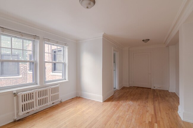 Photo - 1 Av. Rosemount Unit 61