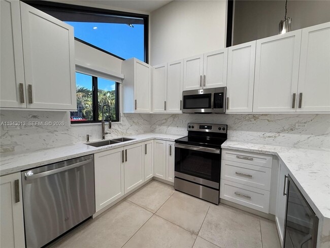 Photo - 9208 SW 132nd St