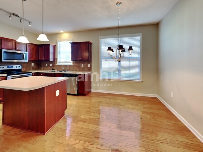Photo - 12315 Longleaf Oak Trail