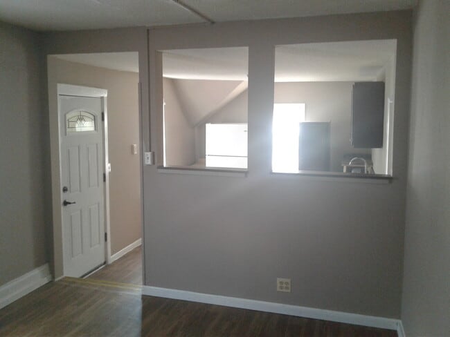 Photo - 673 Dale Street North