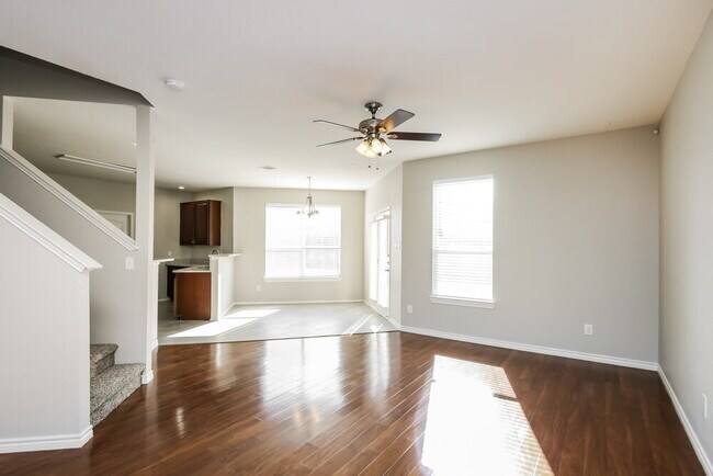 Photo - 8409 Star Thistle Dr