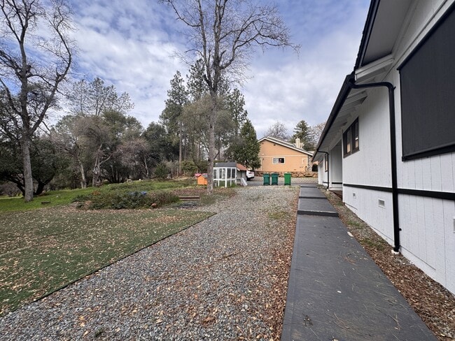 Photo - 17554 Patricia Way