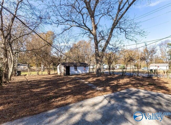 Photo - 401 12th Ave NW