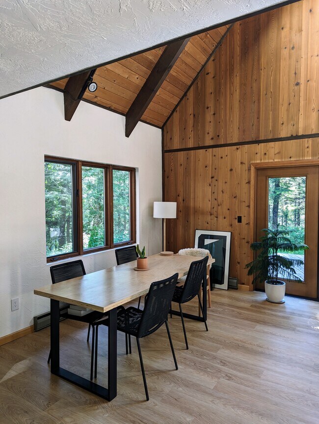 Photo - 16520 Glacier Hwy