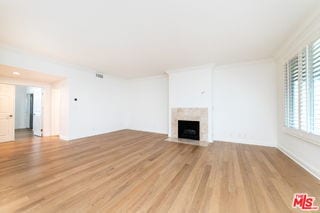 Photo - 125 S Elm Dr