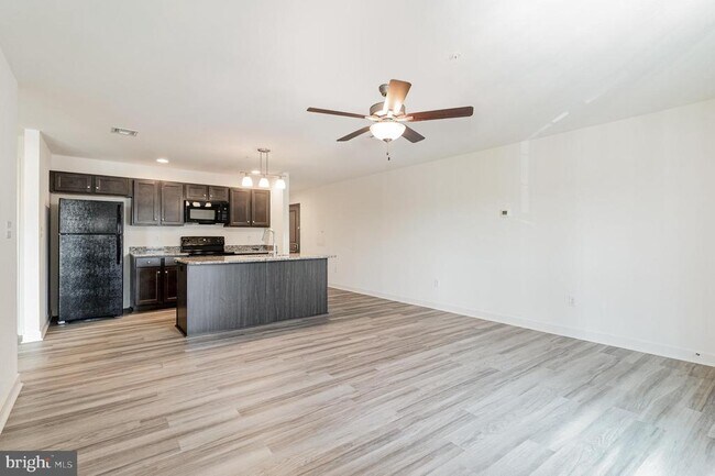 Photo - 1708 Fairmont Dr Unit 200