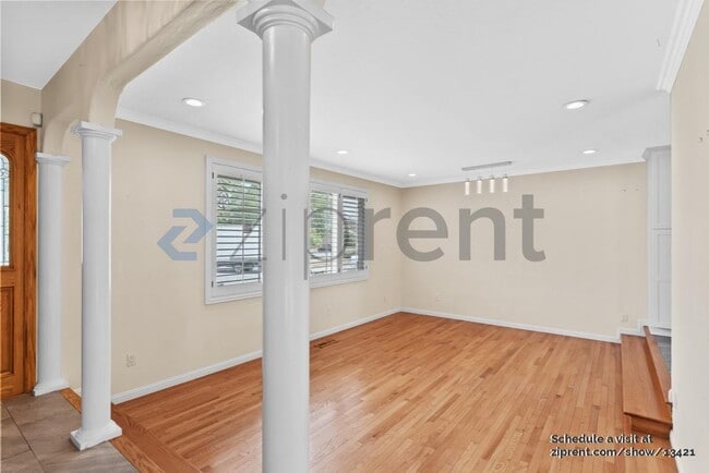 Photo - 5016 Wembley Ct