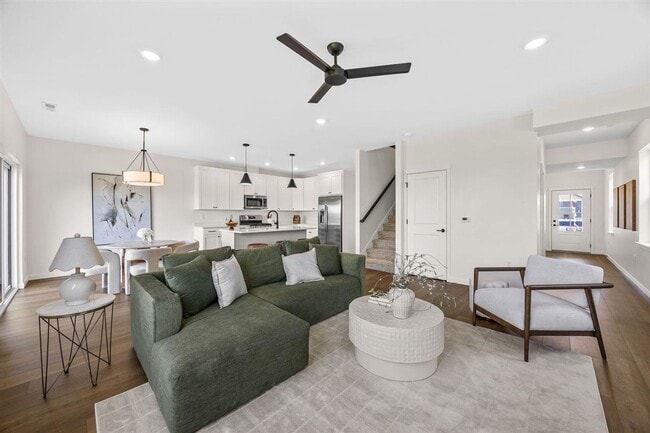 Photo - 1342 Isabelle Ln