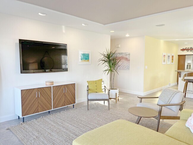 Photo - 2440 Greenwood Ave