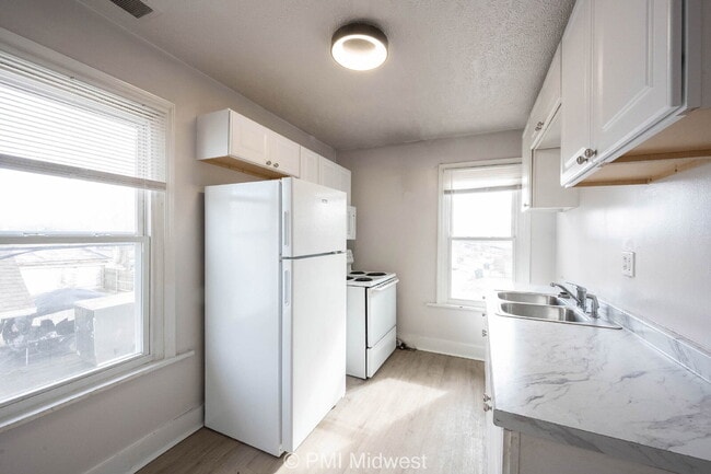 Photo - 2211 E New York St Unidad B