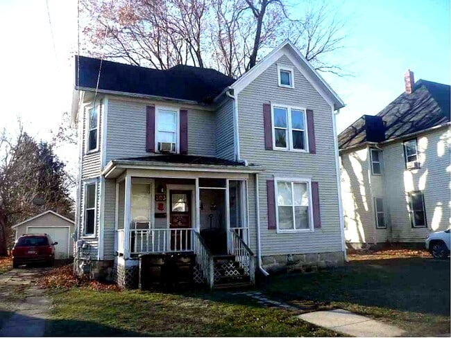 Building Photo - 503 W Cottonwood St