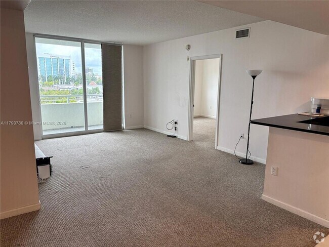 Building Photo - 2775 NE 187th St Unit 403 Rental