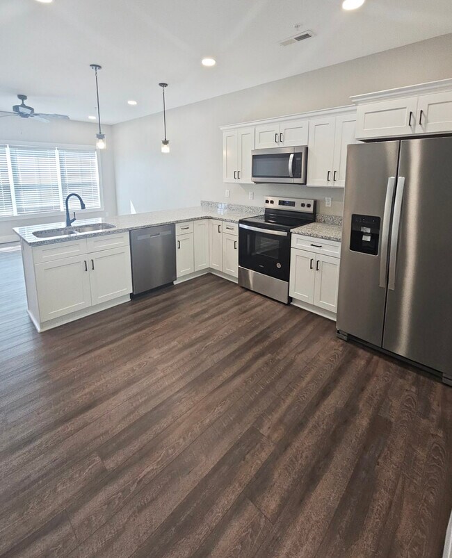 Photo - 1646 S Jefferson Ave