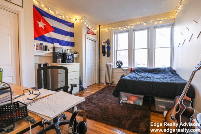 Photo - 72 Egmont St Unit 1