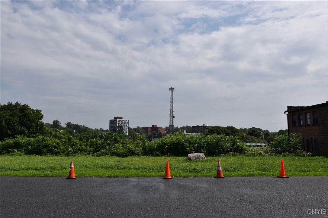 Photo - 170 Court St