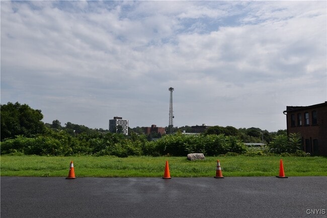 Photo - 170 Court St