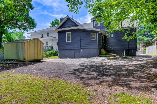 Photo - 202 Wilson St