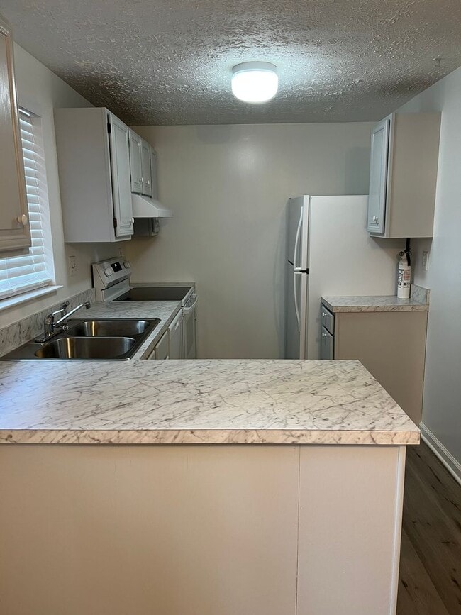 Photo - Renovated End-Unit Ready to Move-In