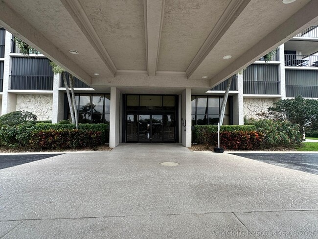 Building Photo - 5047 N Hwy A1A Unit PH-2
