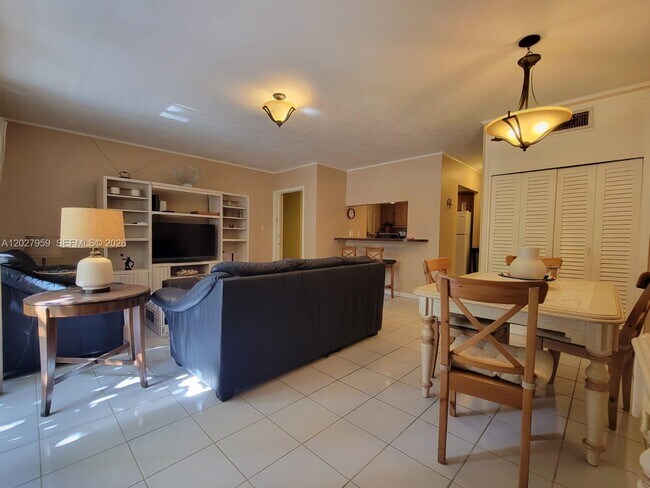 Photo - 815 Middle River Dr Unit 203