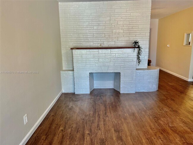 Photo - 20 SE 13th Terrace