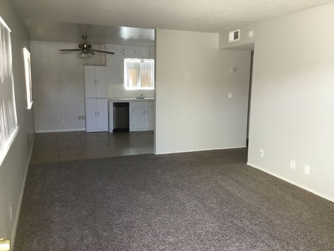 Photo - 1041 Cherry Ln Unit B