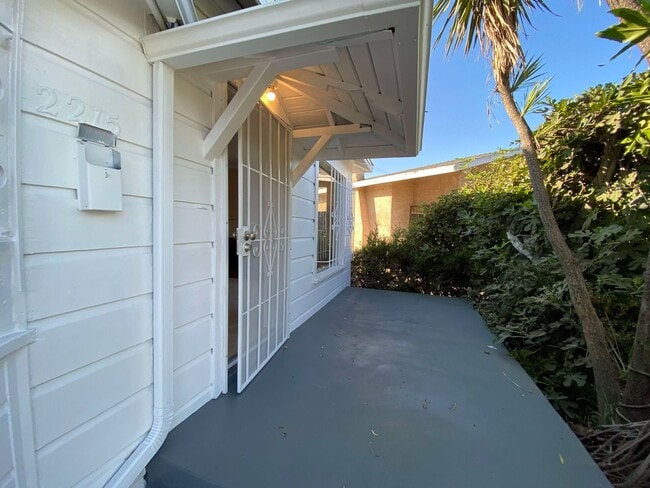 Photo - 2215-2217 1/2 S. Curson Avenue Unit 2215