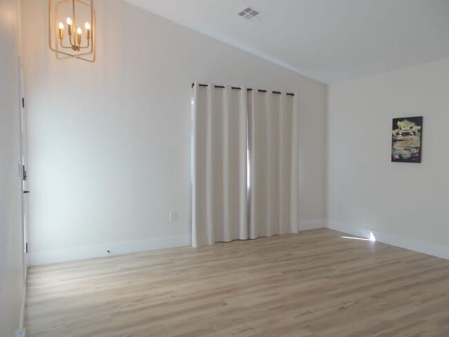 Photo - 519 Crimson View Pl