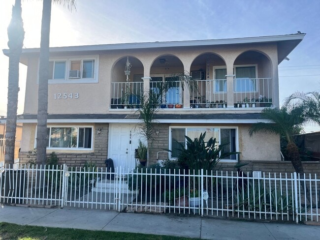 Building Photo - 134 Unit 202