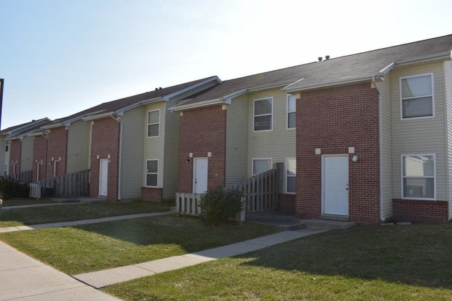 Shiloh Commons - Shiloh Commons Apartments