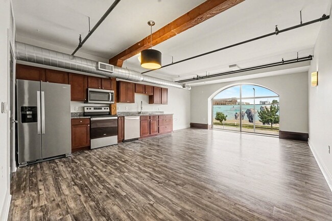 600 7th St NW Unit 213
