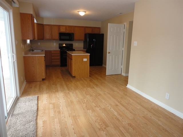 Photo - 8637 Trumpeter Dr