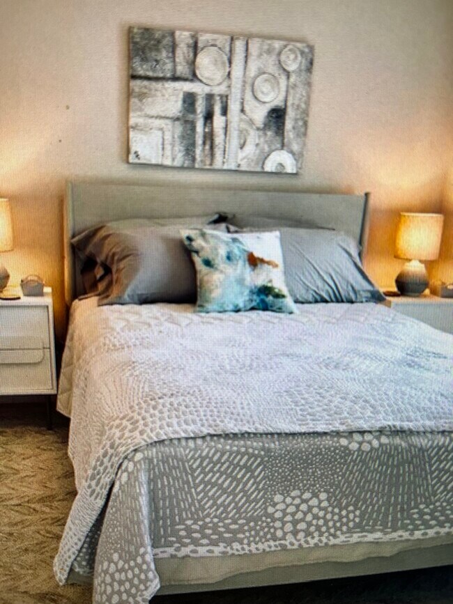 Photo - 161 Middle Rd Unit A