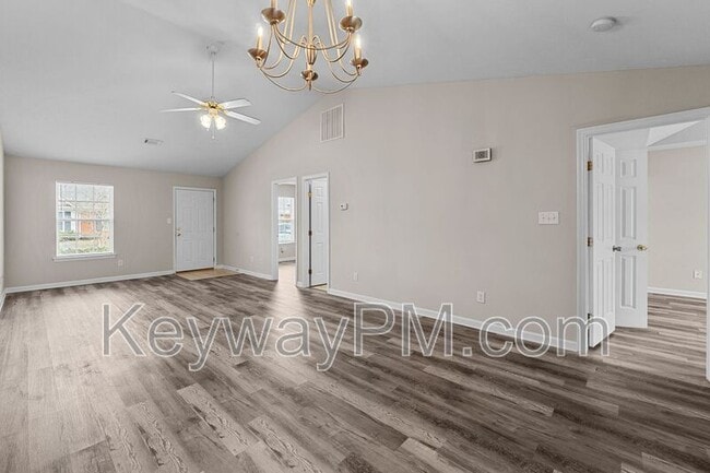 Photo - 669 Brook Trail