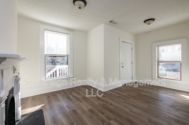 404 Paines Ave NW