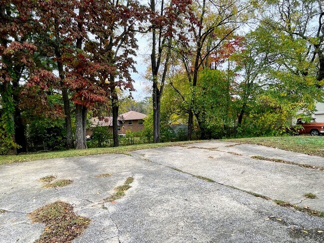 Photo - 2804 Broadview Dr NW