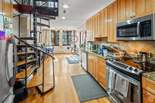Building Photo - 1005 N La Salle Dr Unit 1 Rental