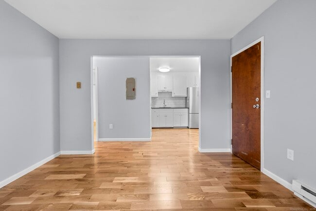 Photo - 23 Shirley St Unit APT 3