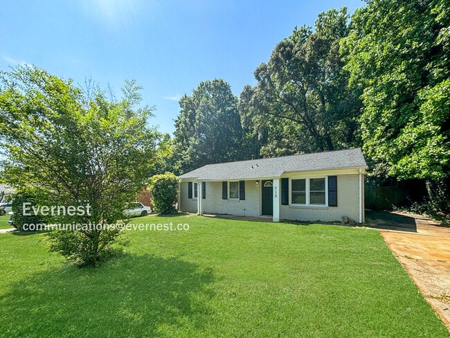 Photo - 715 Milan Rd E House