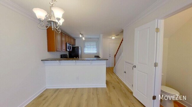 Photo - 1336 Green Oaks Ln Unit E